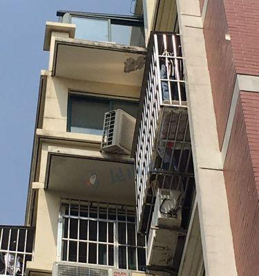 空调外机臭味的原因及解决方法（探究空调外机产生臭味的原因）