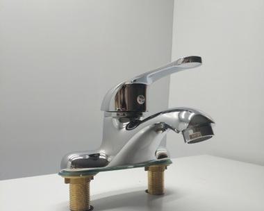 洗衣机水笼头滴水问题的原因及解决方法（为什么洗衣机水笼头会滴水）