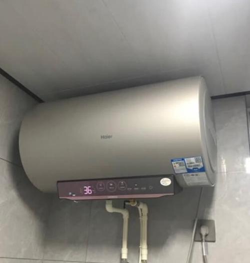 故障E2的海尔热水器控制面板维修方法（怎样更换海尔热水器控制板来解决E2故障）