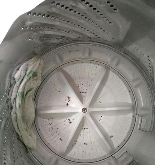 如何正确清理洗衣机内桶壁（洗衣机清洁的步骤和注意事项）