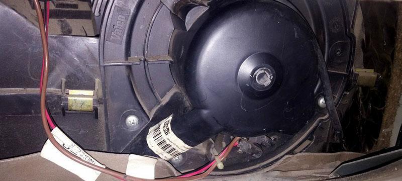 解决春兰空调报E8故障的方法（更换排气温度传感器）